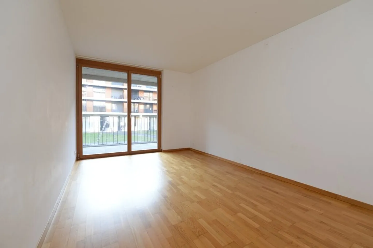 Dream apartment in the heart of Biel - Photo 4 of 11