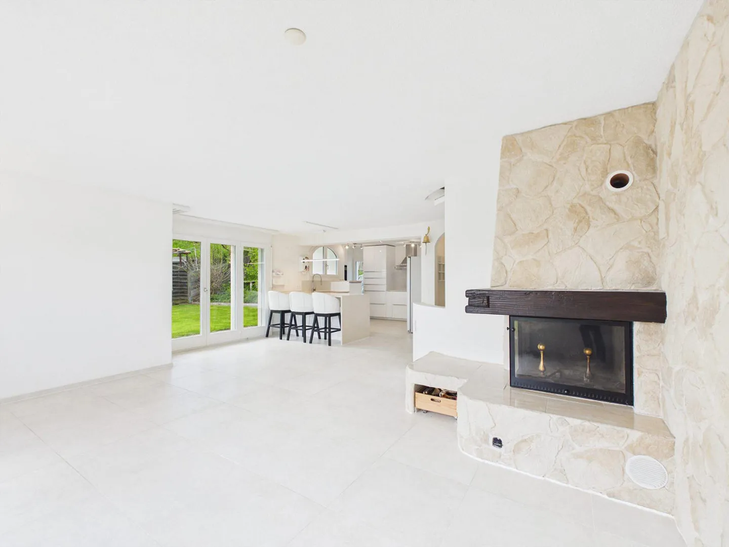 Charming 5.5-room semi-detached house with panoramic views & garden paradise at the end of a cul-de-sac - Photo 4 of 10