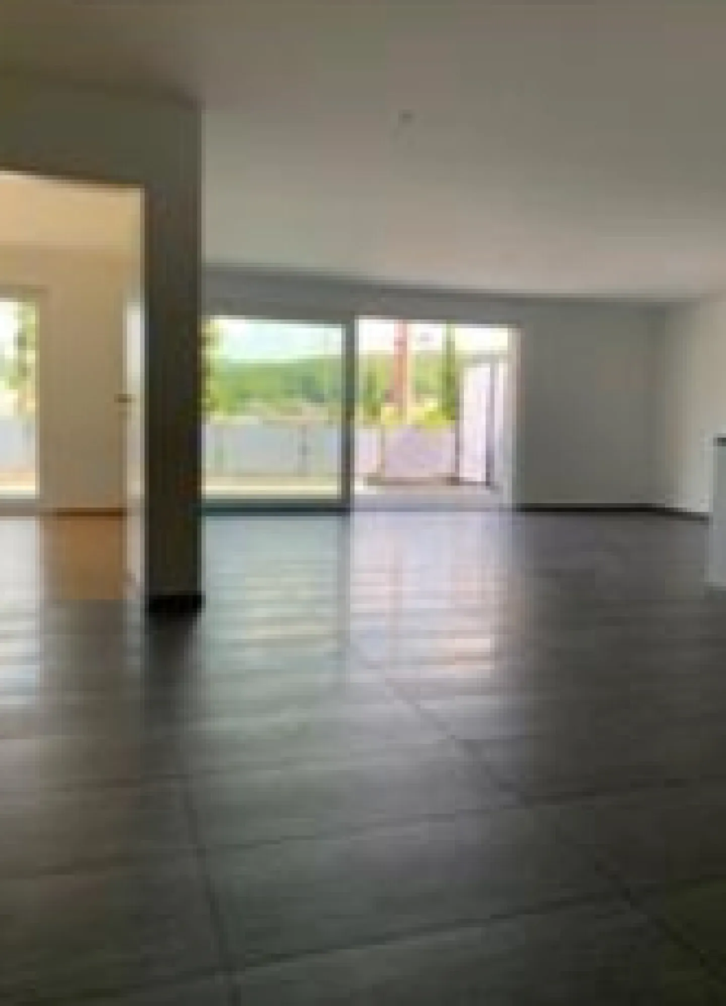 Appartamento con terrazza 4.5 stanze come nuovo con grande terrazza, posto auto, 2 bagni, ascensore e cantina. - Foto 5 di 6