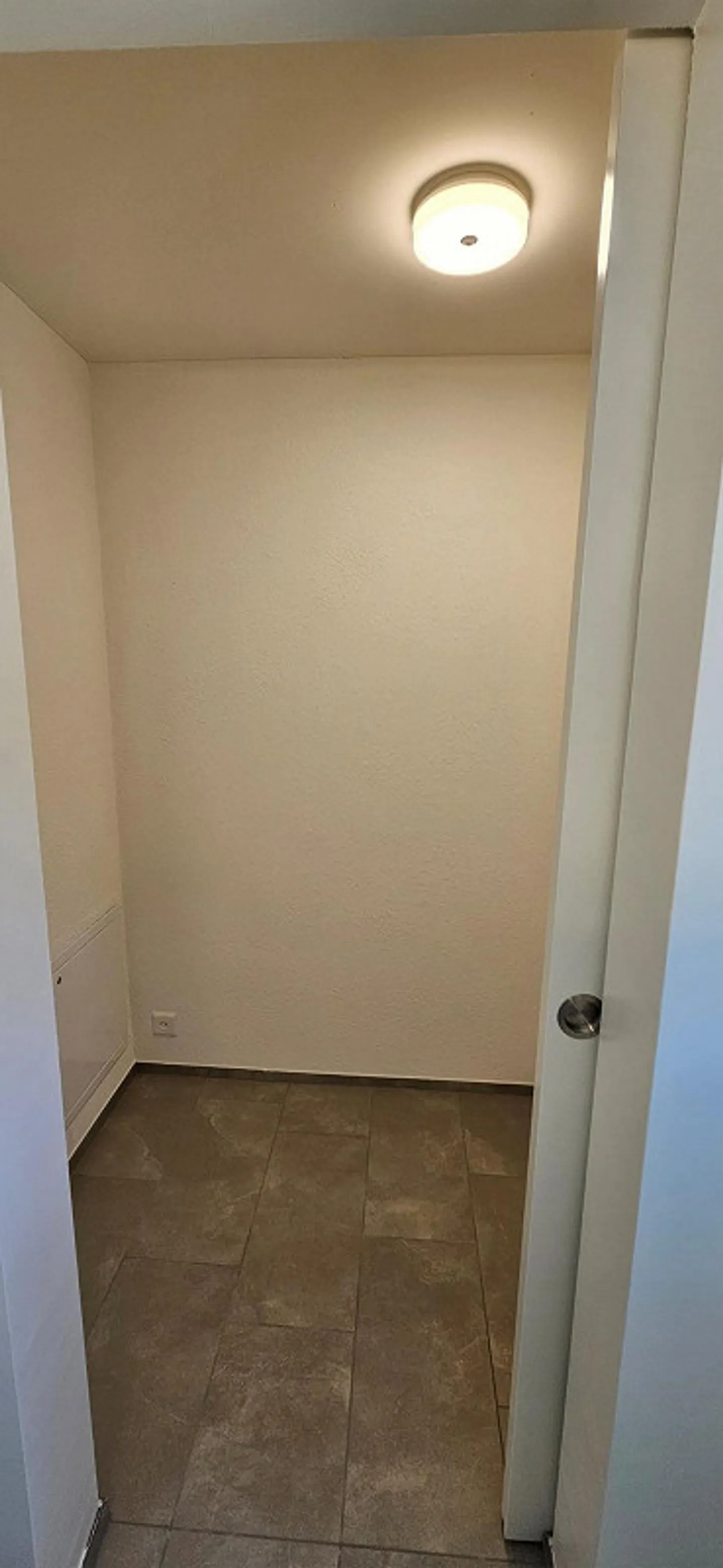 Moderno appartamento duplex di 2,5 stanze (92 m²) nel cuore di Marbach - Foto 18 di 19