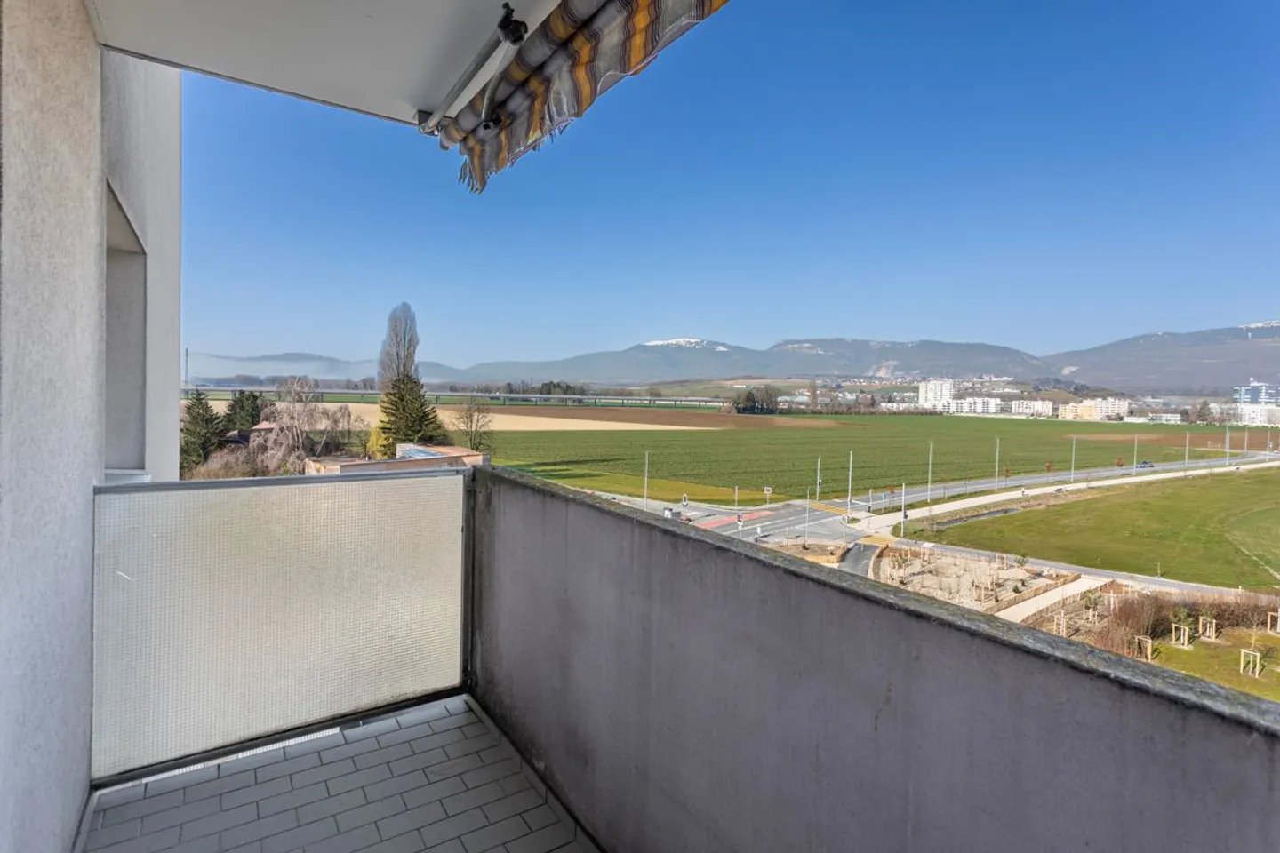 Wohnung 4.5 Zimmer zur Renovierung - Foto 1 von 9