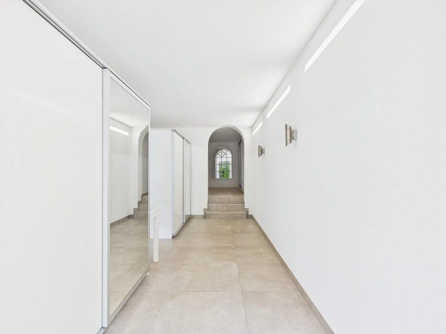 Charming 5.5-room semi-detached house with panoramic views & garden paradise at the end of a cul-de-sac - Photo 8 of 10
