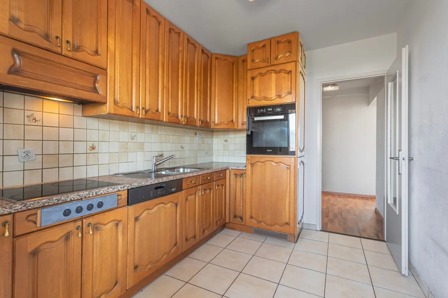 Wohnung 4.5 Zimmer zur Renovierung - Foto 2 von 9
