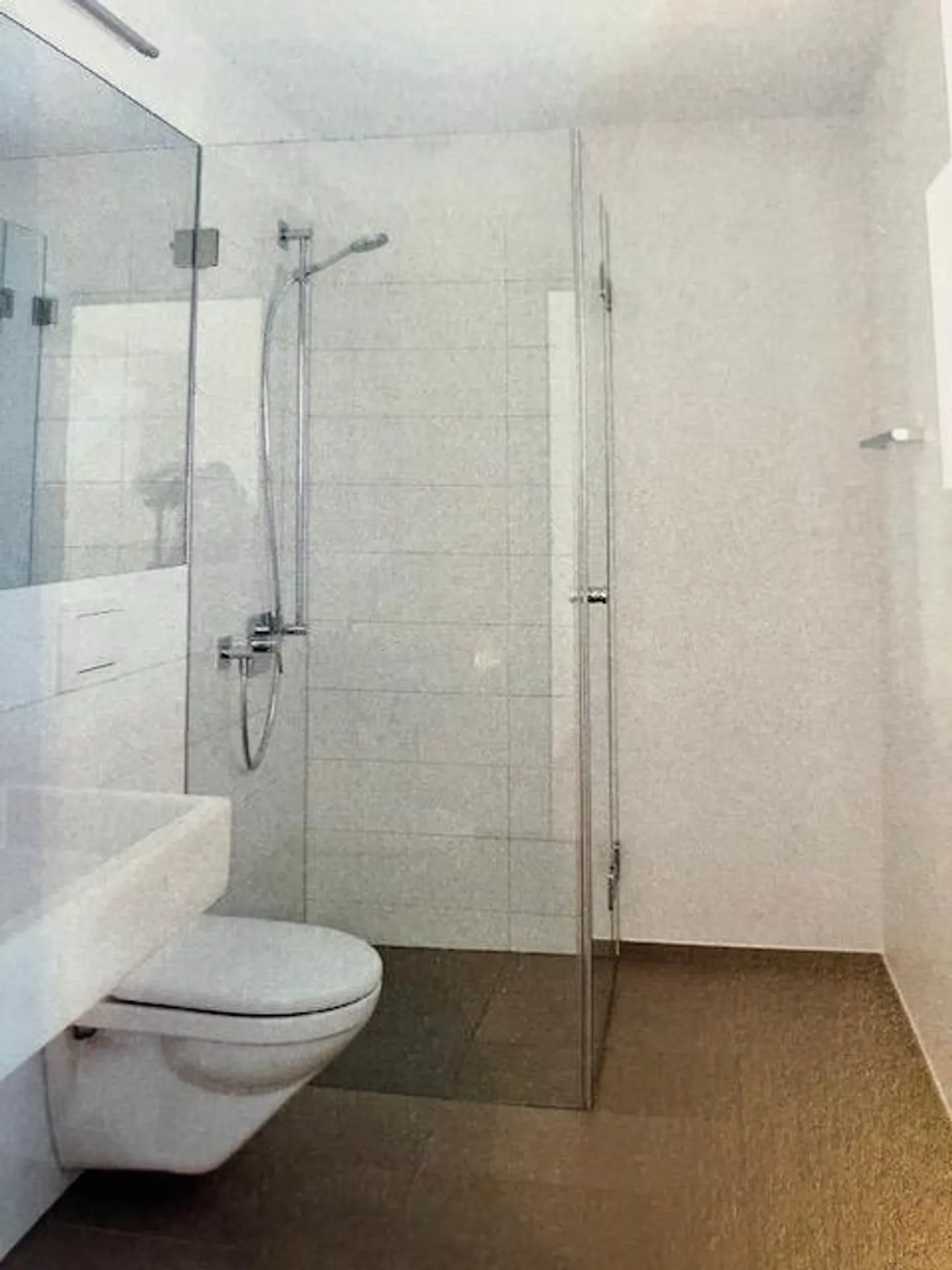 Über Dächern des St. Johann-Quartiers in der Nähe des Novartis-Campus - Foto 8 von 15