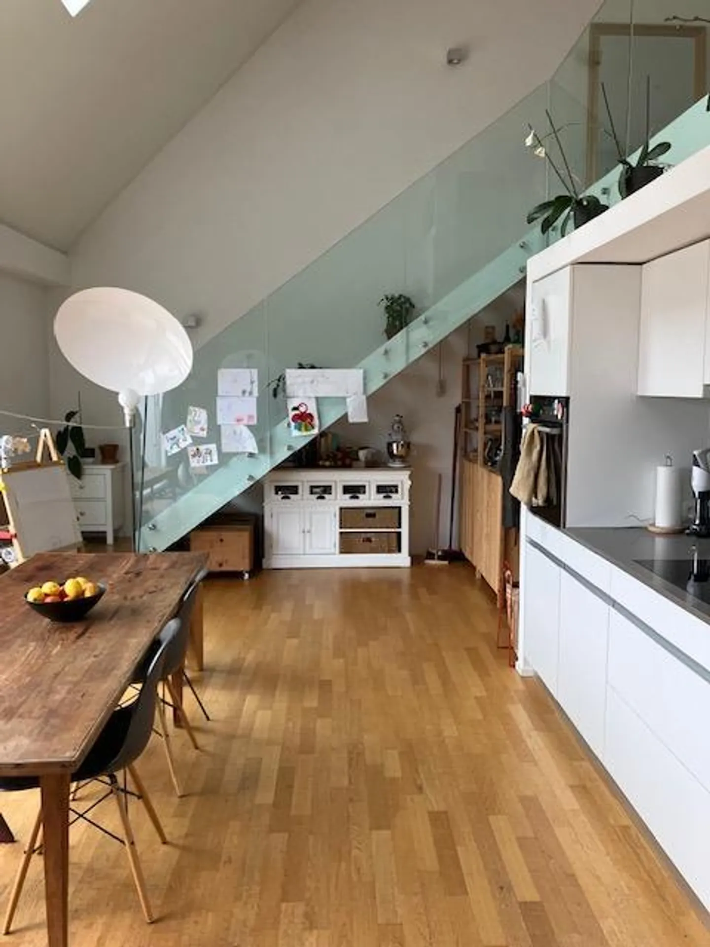 Über Dächern des St. Johann-Quartiers in der Nähe des Novartis-Campus - Foto 10 von 15