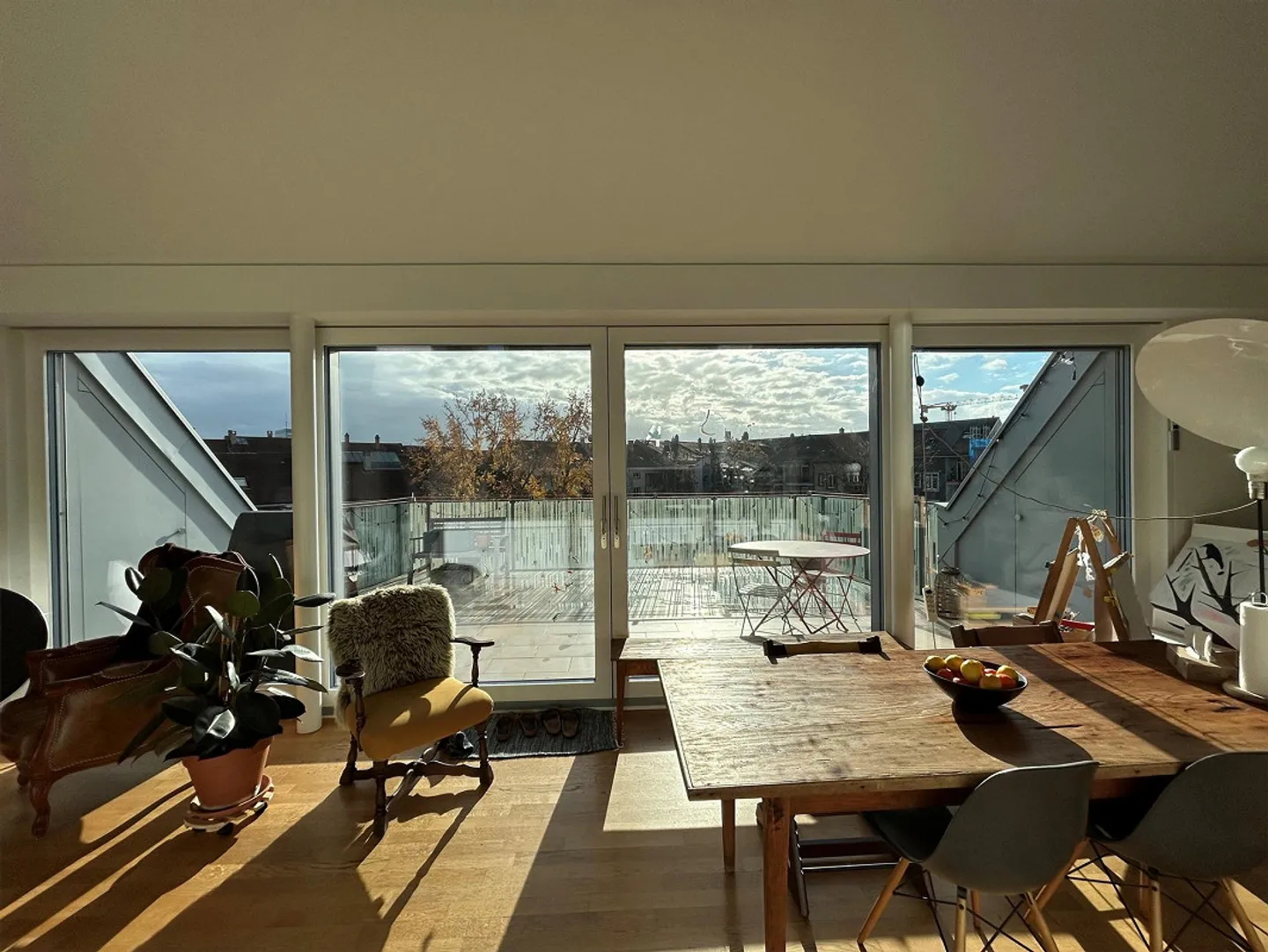 Über Dächern des St. Johann-Quartiers in der Nähe des Novartis-Campus - Foto 12 von 15