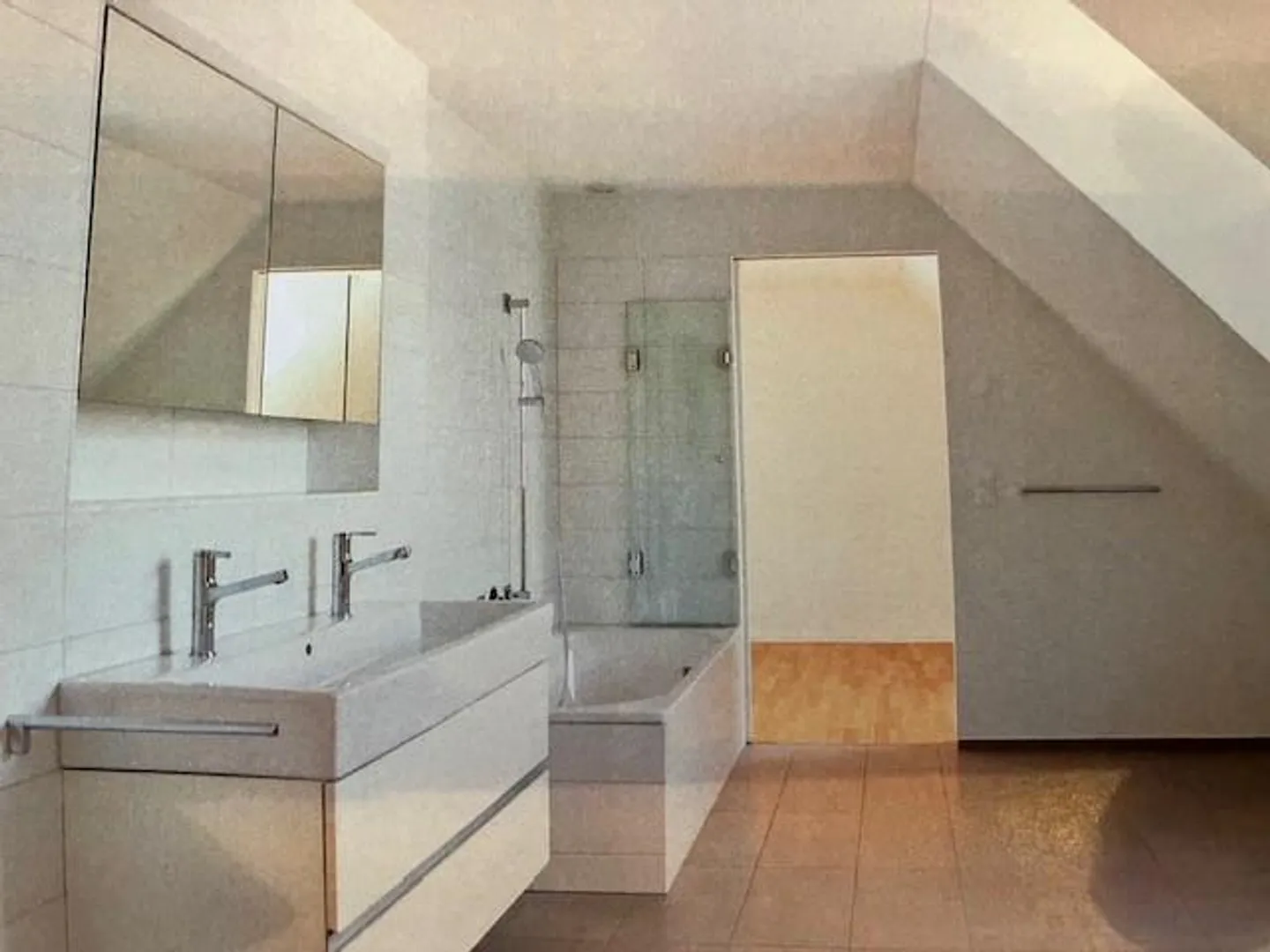 Über Dächern des St. Johann-Quartiers in der Nähe des Novartis-Campus - Foto 6 von 15