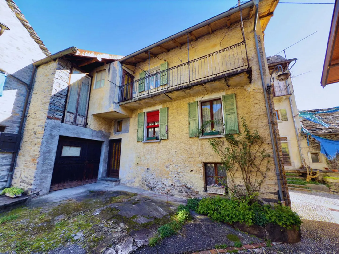 Antica casa da ristrutturare totalmente | Altes Haus, das komplett ... - Foto 4 di 5