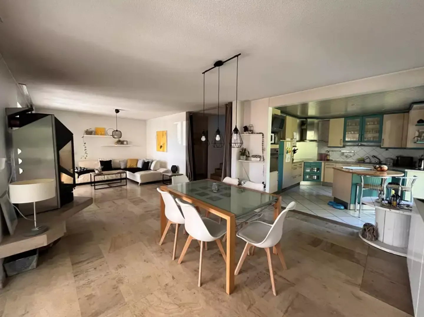 Modern 5.5-Room Villa with Panoramic View in Delémont - Photo 4 of 26