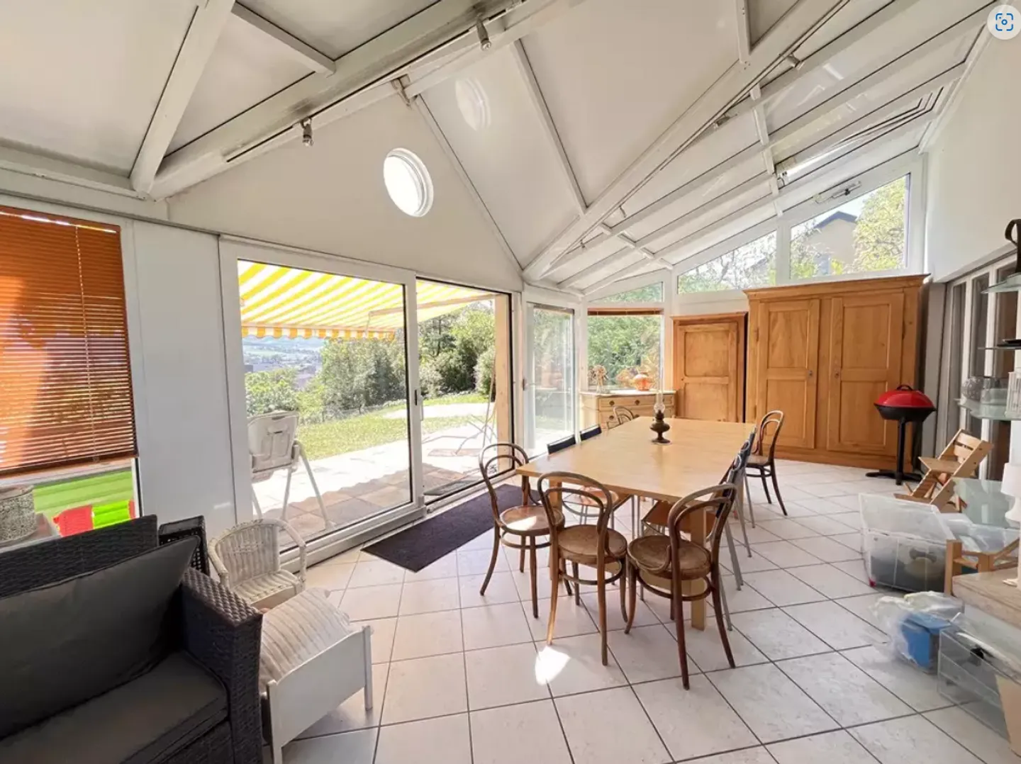 Modern 5.5-Room Villa with Panoramic View in Delémont - Photo 7 of 26