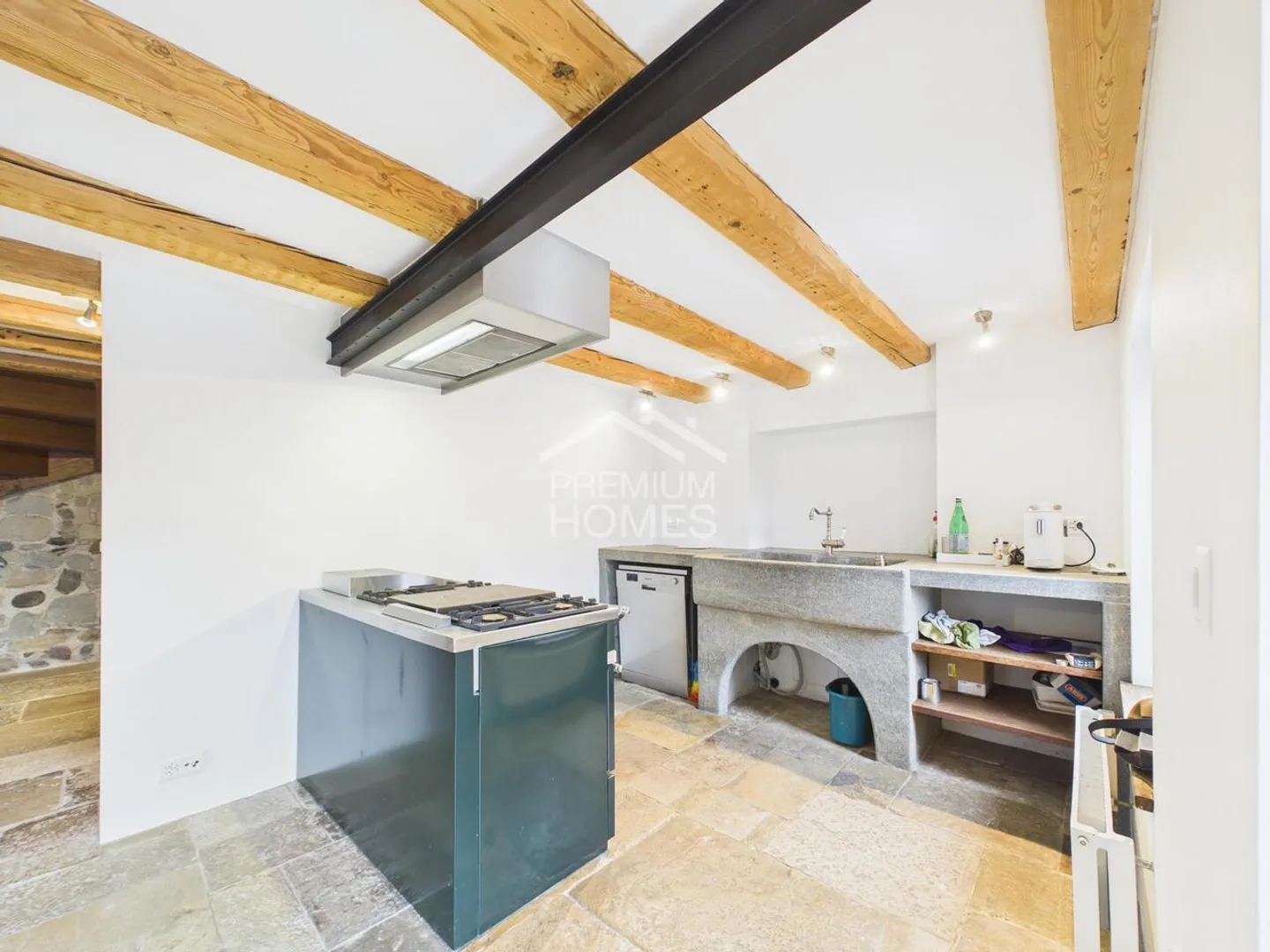 Proprietà senza tempo con panorama - Vista lago !!! - Foto 3 di 10