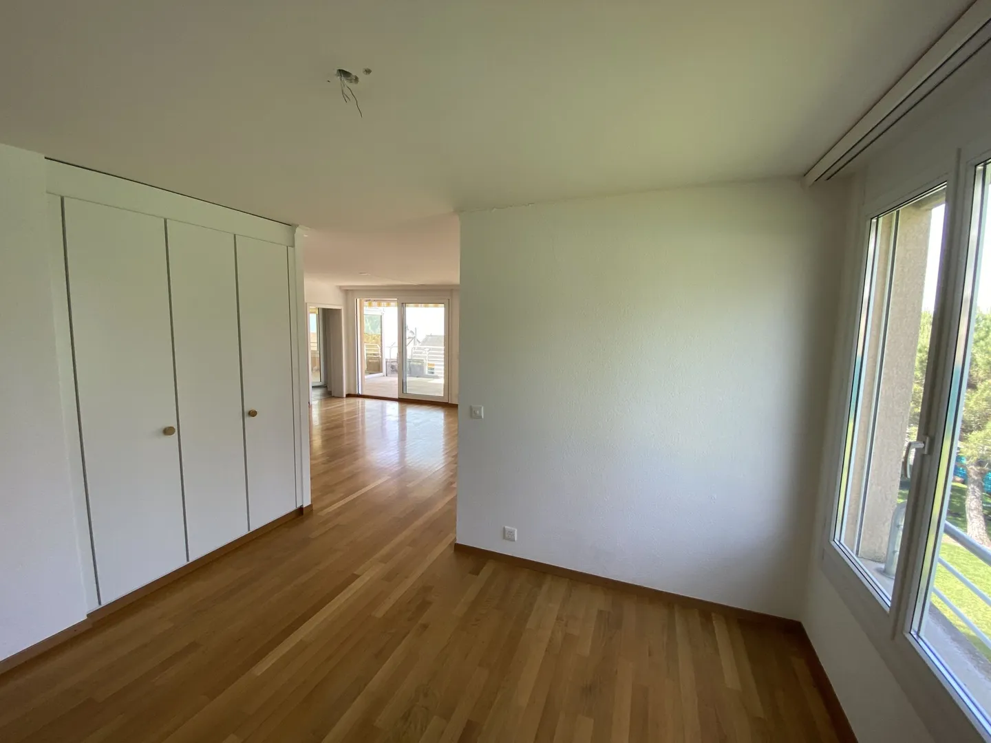 Geräumige Wohnung mit Terrasse - Foto 7 von 10