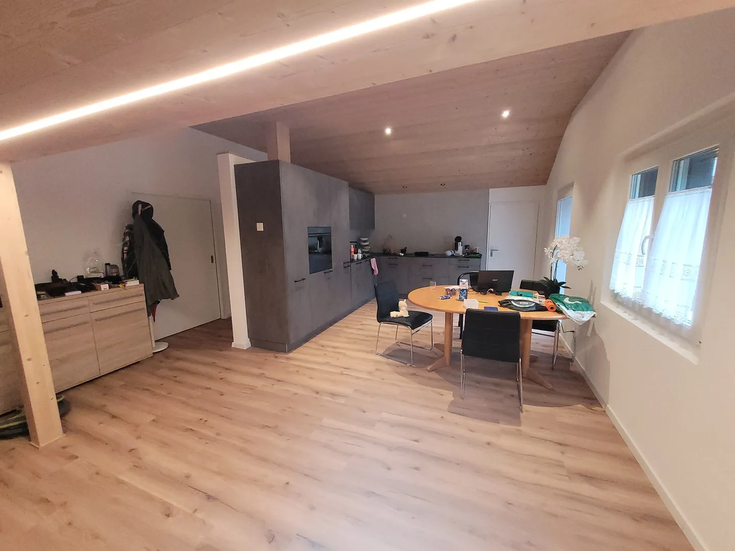 APPARTAMENTO 2½ STANZE A VÄTTIS (SG), ARREDATO, TEMPORANEO - Foto 1 di 7