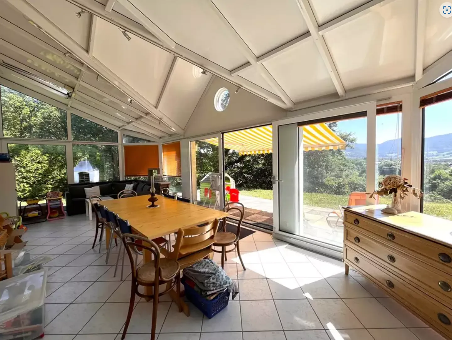 Modern 5.5-Room Villa with Panoramic View in Delémont - Photo 8 of 26