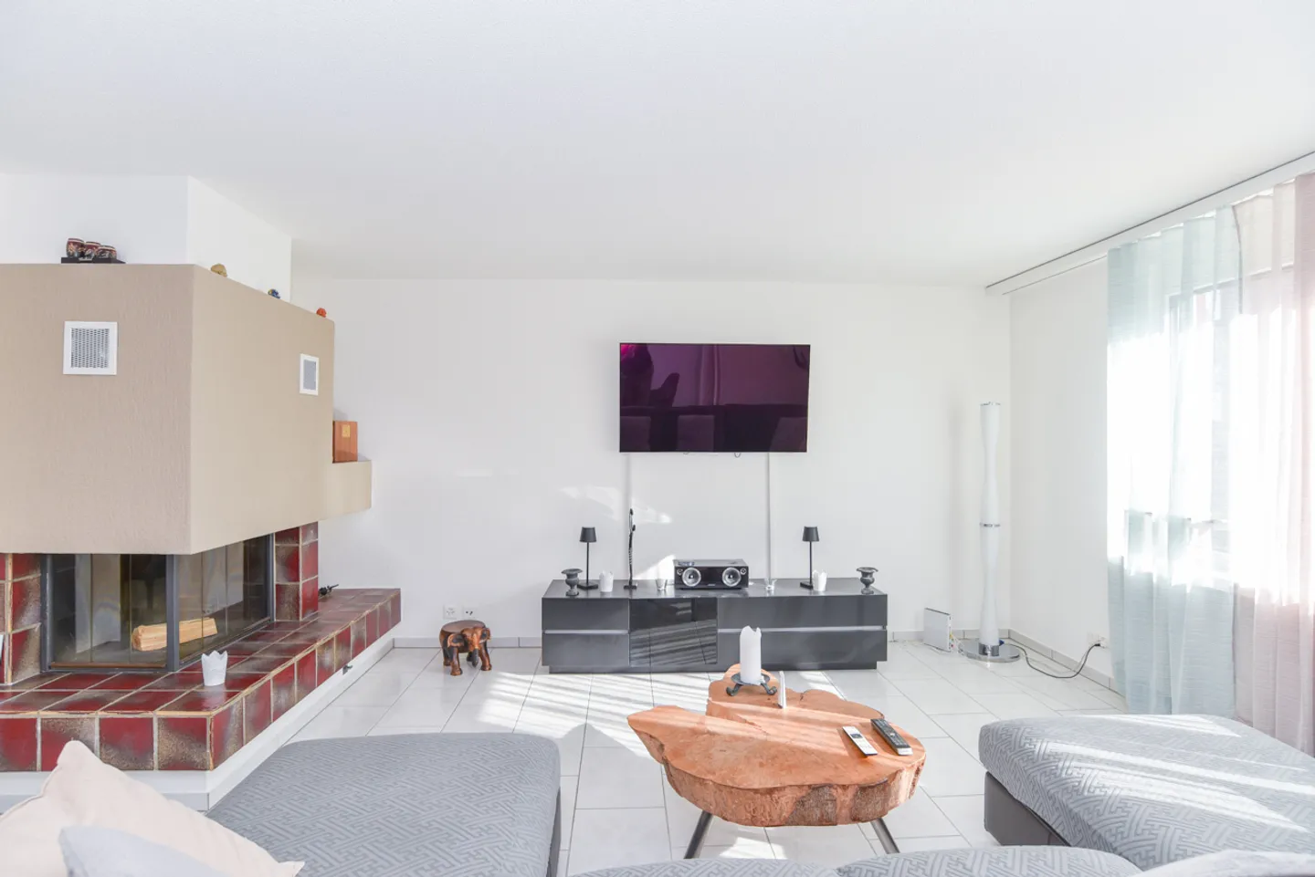 Renovated Ground Floor Apartment with Conservatory and Garden Area - Photo 3 of 13