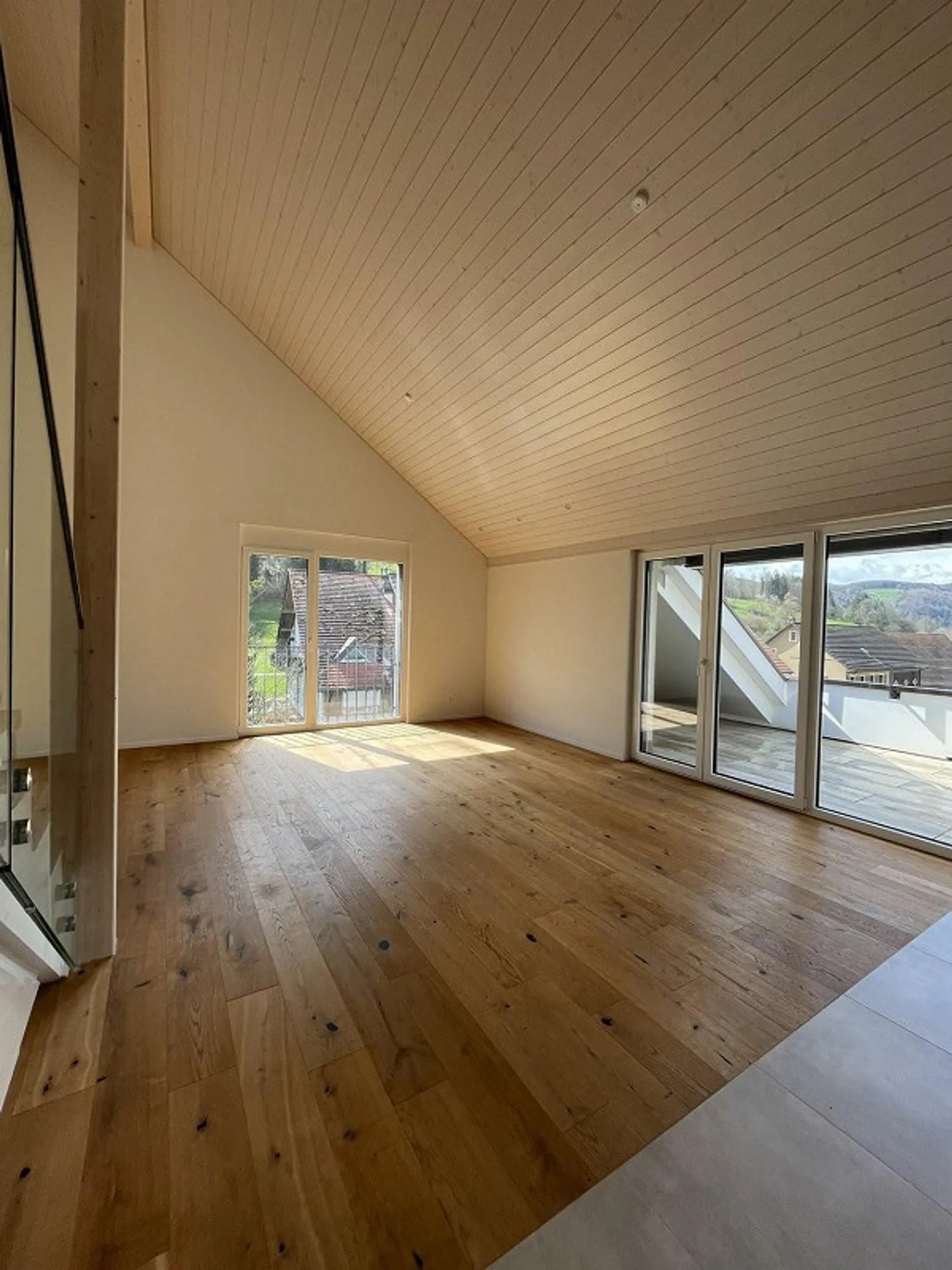Moderno appartamento duplex di 4,5 locali con balcone - Foto 3 di 13
