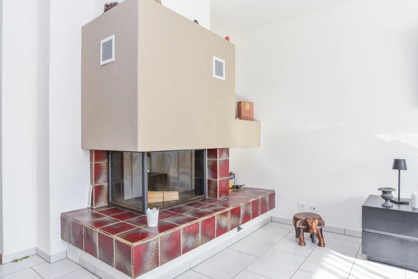 Renovated Ground Floor Apartment with Conservatory and Garden Area - Photo 6 of 13