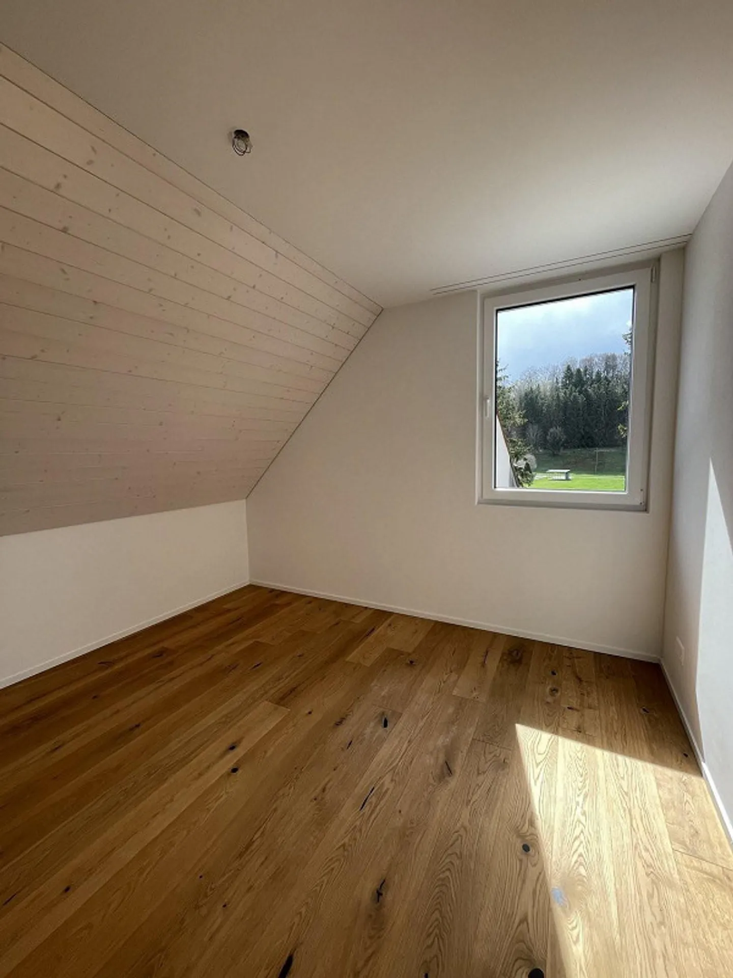 Moderno appartamento duplex di 4,5 locali con balcone - Foto 8 di 13