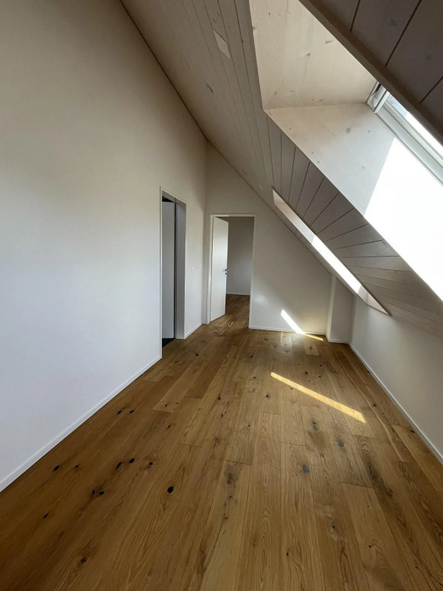 Moderno appartamento duplex di 4,5 locali con balcone - Foto 11 di 13