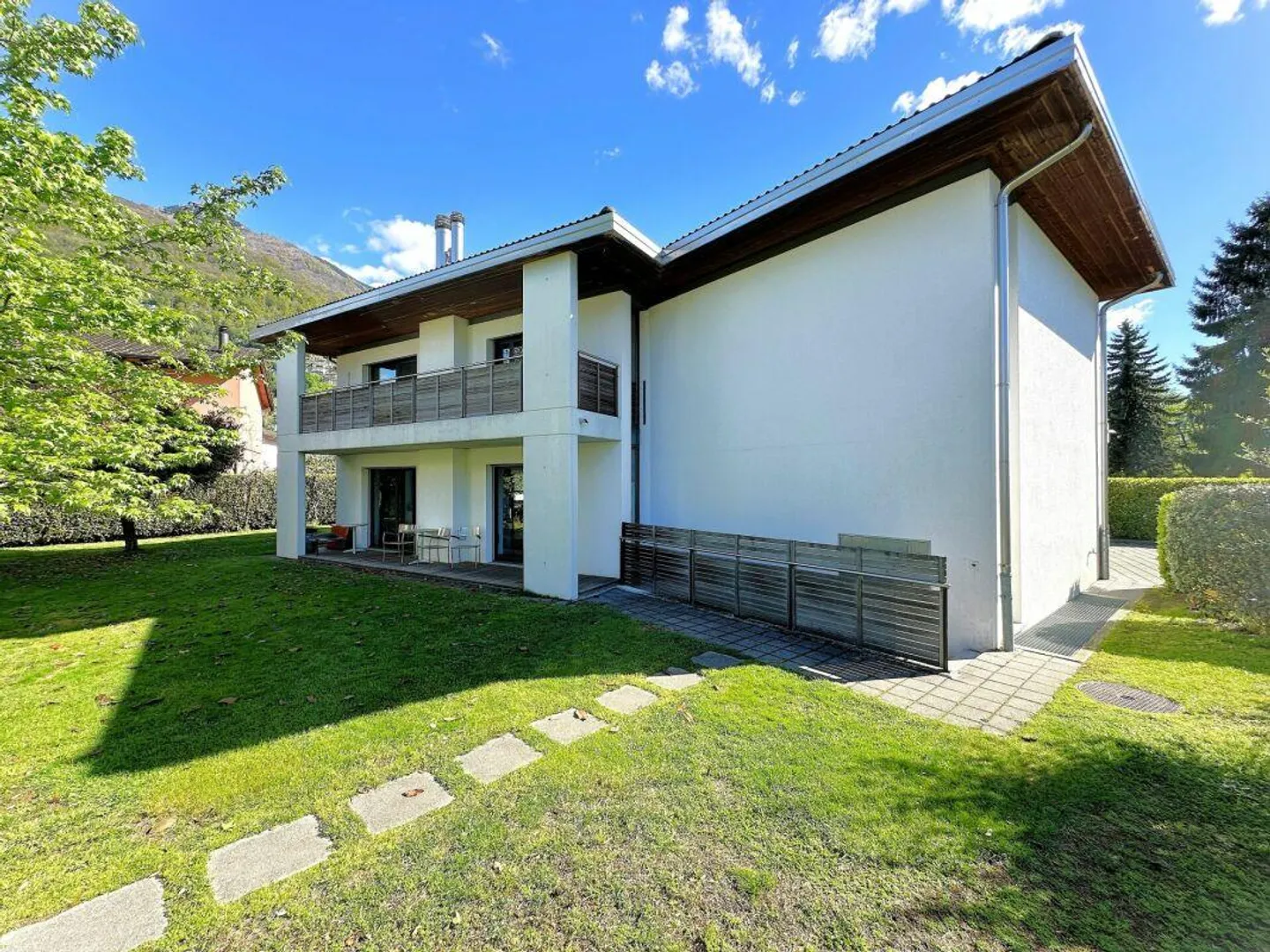 Fantastica casa unifamiliare con sauna e piscina a Gerre di Sotto - Foto 2 di 20