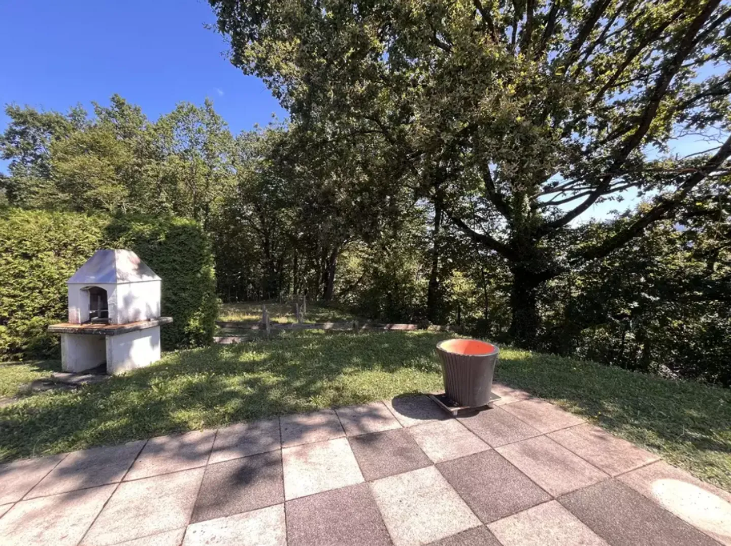 Modern 5.5-Room Villa with Panoramic View in Delémont - Photo 21 of 26