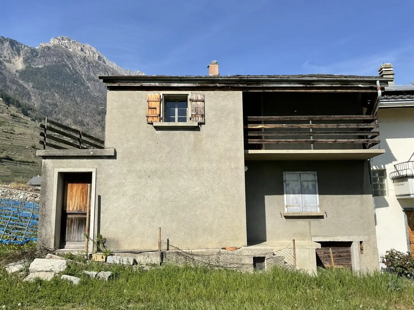 Beautiful renovated Mazot with 5.5 rooms in the municipality of Fully - Photo 5 of 11