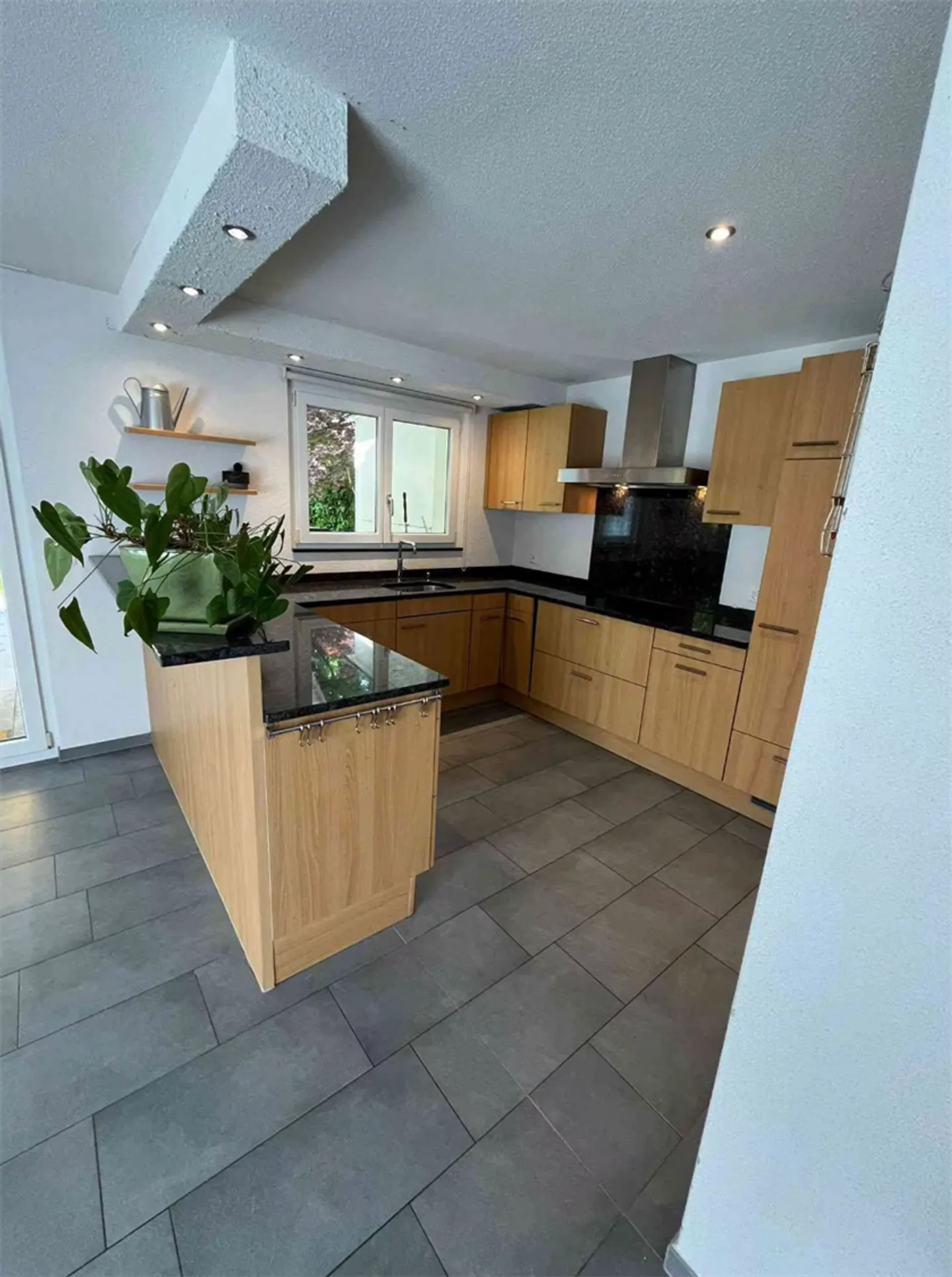 Maison 6.5 pièces - Photo 2 sur 9