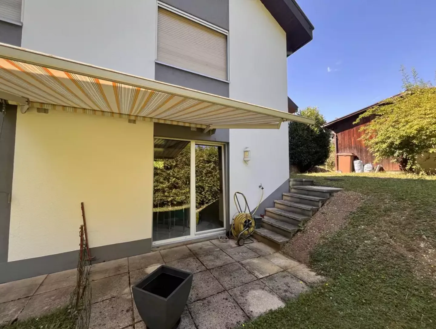 Modern 5.5-Room Villa with Panoramic View in Delémont - Photo 25 of 26