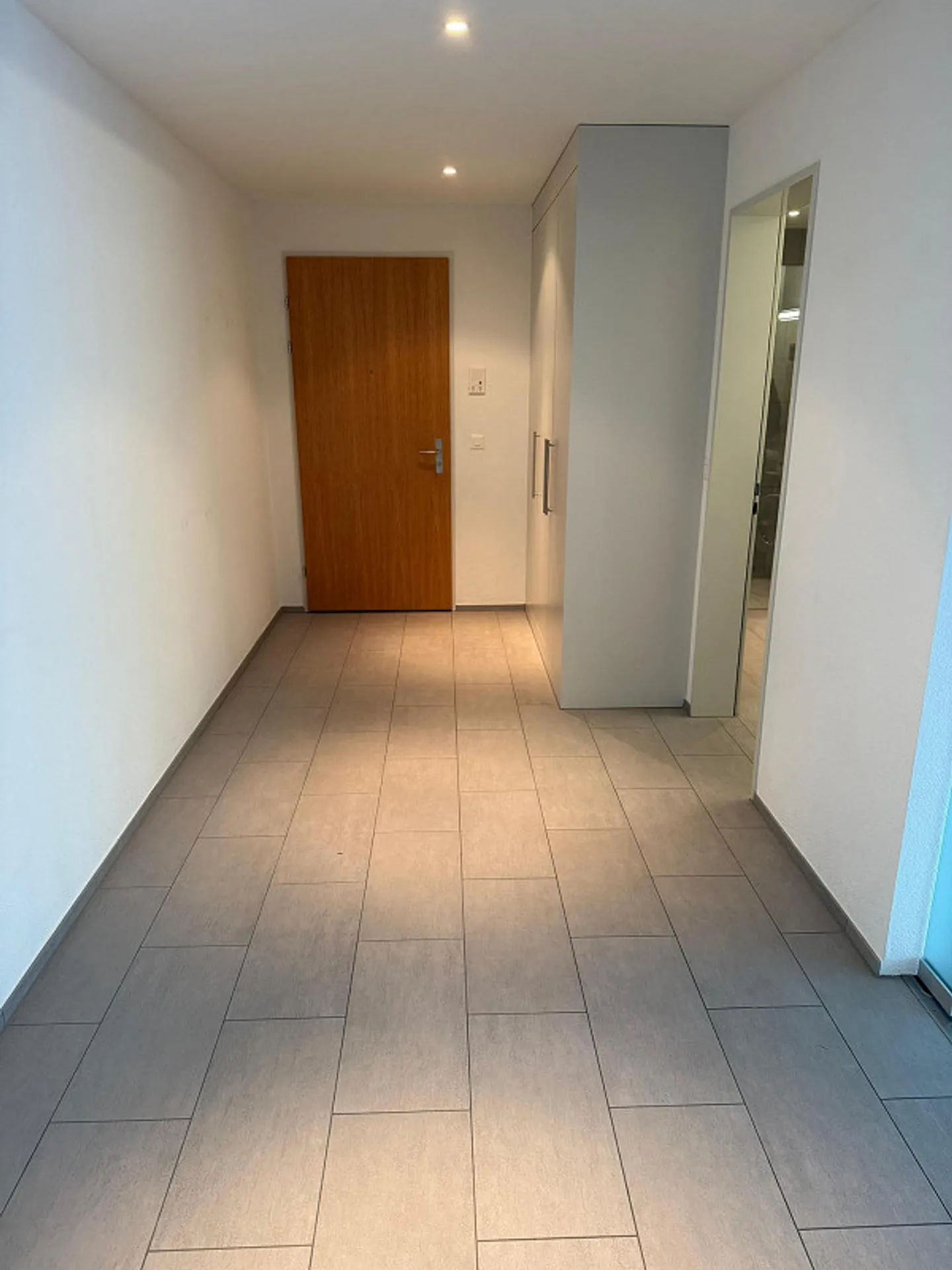 Temporaire - Appartement spacieux au rez-de-chaussée dans un endroit calme - Photo 7 sur 8