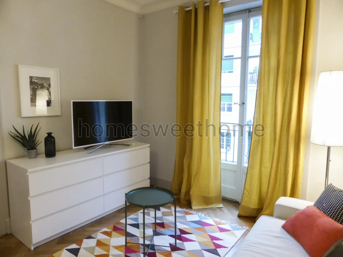 Furnished 2-room apartment - Photo 2 of 6