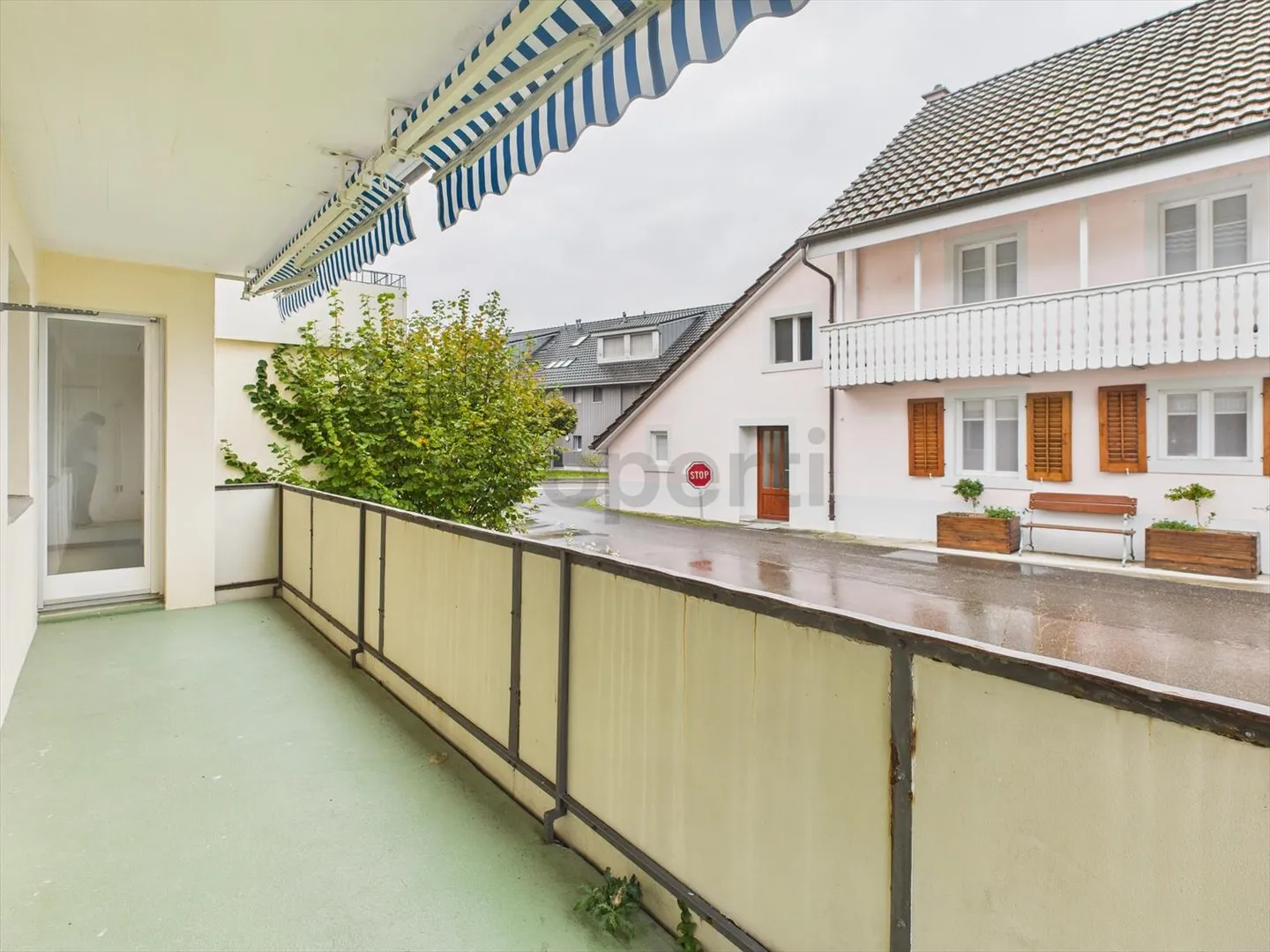 Residential building with 11.5 rooms - Photo 8 of 10