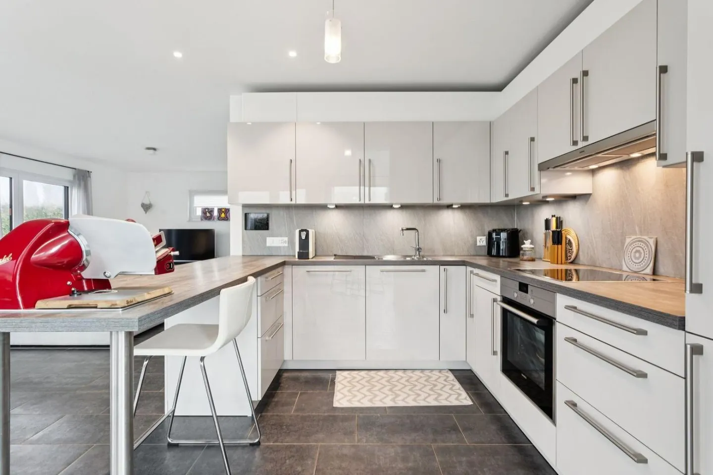 Familienvilla in grüner Oase - Foto 7 von 13