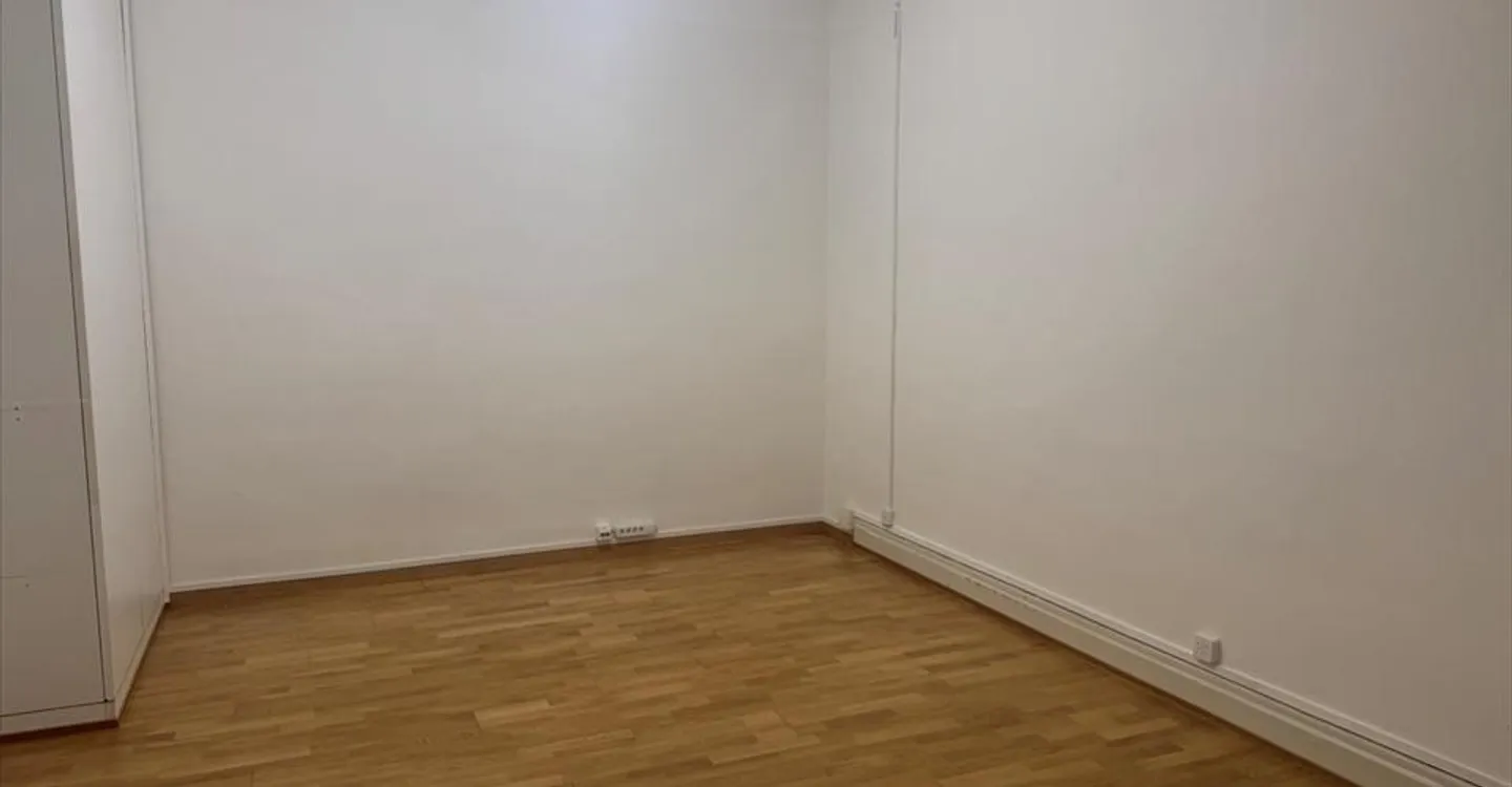 Spazio ufficio in affitto - Foto 3 di 6