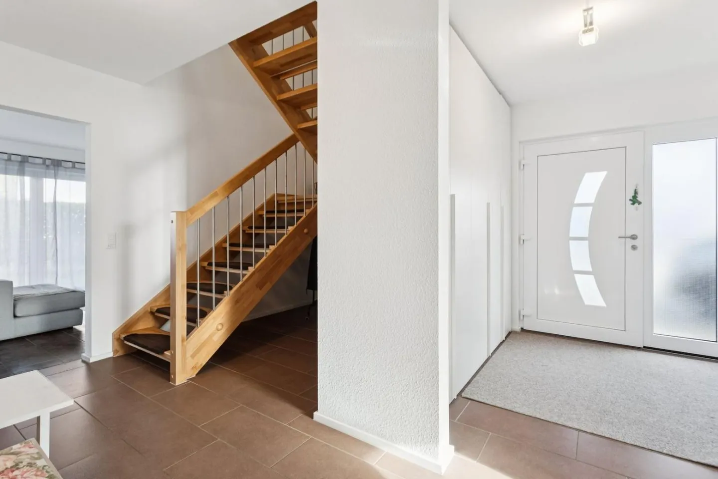 Familienvilla in grüner Oase - Foto 8 von 13