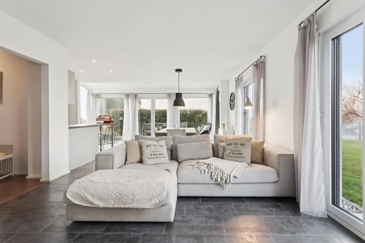 Familienvilla in grüner Oase - Foto 5 von 13