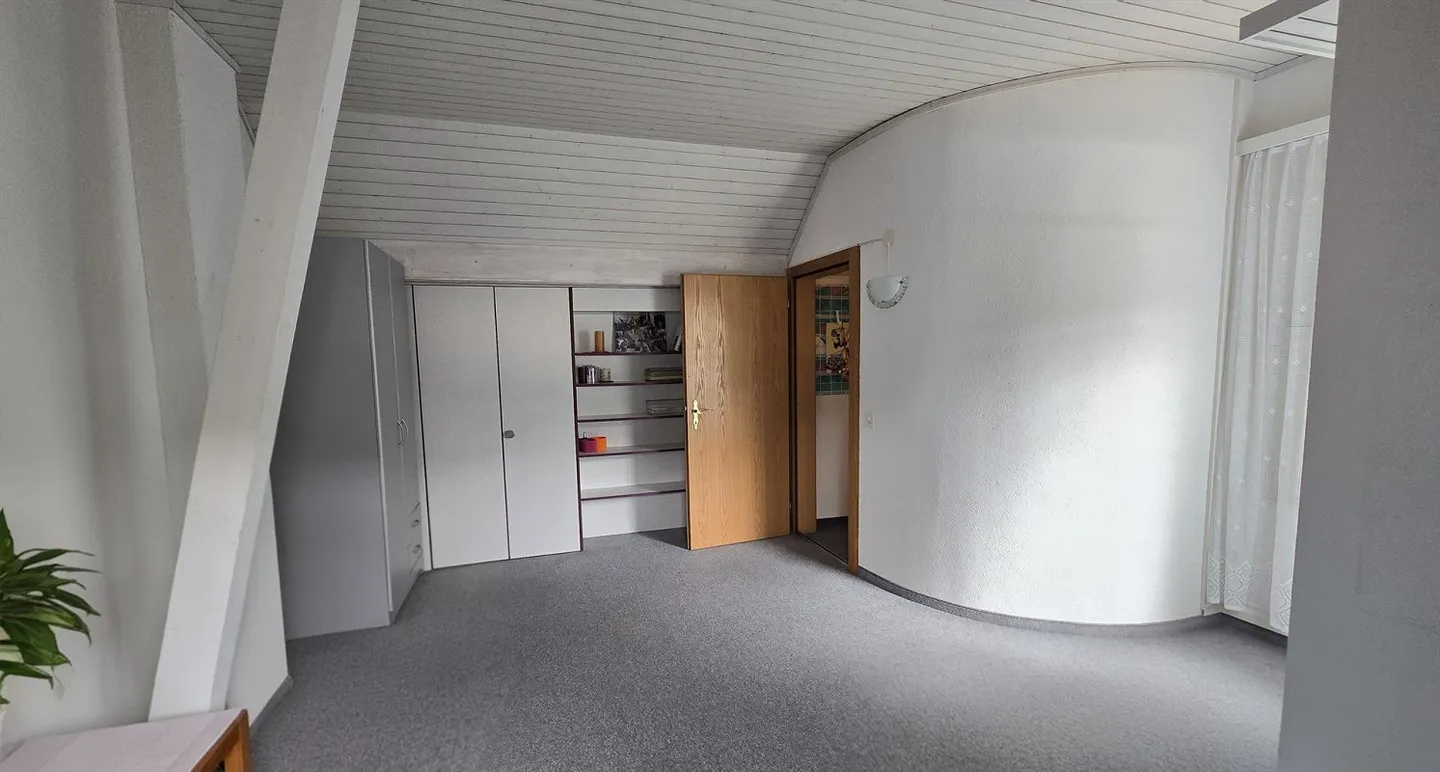 Incantevole casa a schiera di 6,5 stanze con giardino e vista magnifica - Foto 6 di 9