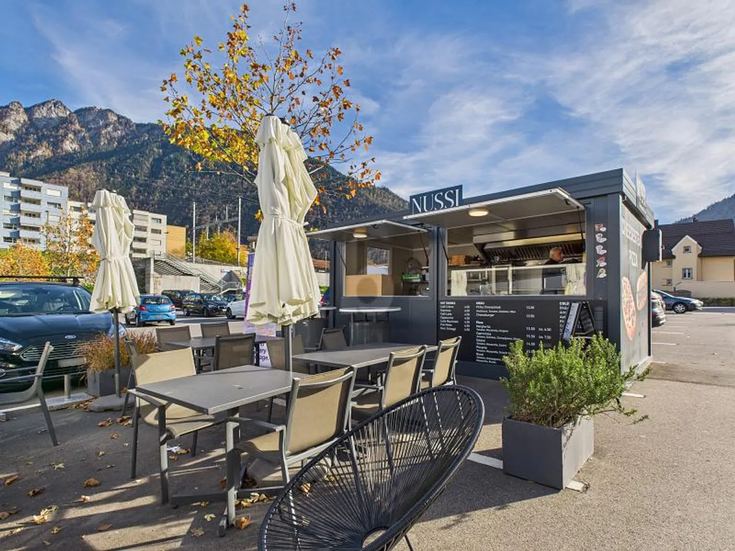 VOLL AUSGESTATTETER GASTROCONTAINER - Foto 1 von 3