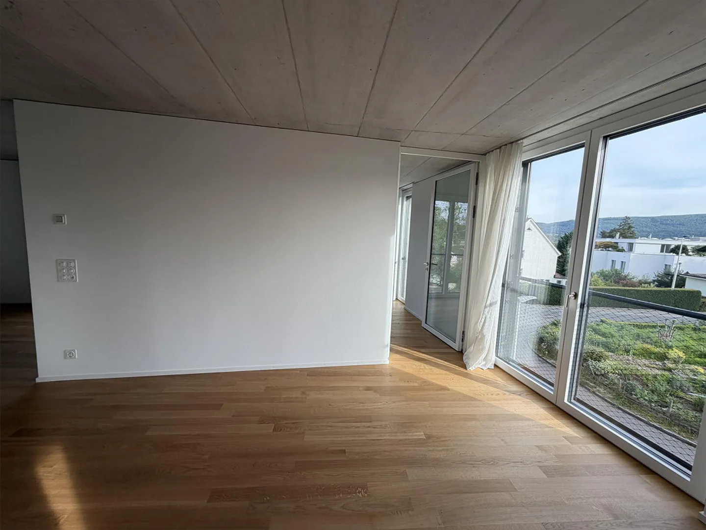 Elegante 4.5-Zimmer-Wohnung mit Aussicht - Foto 12 von 14