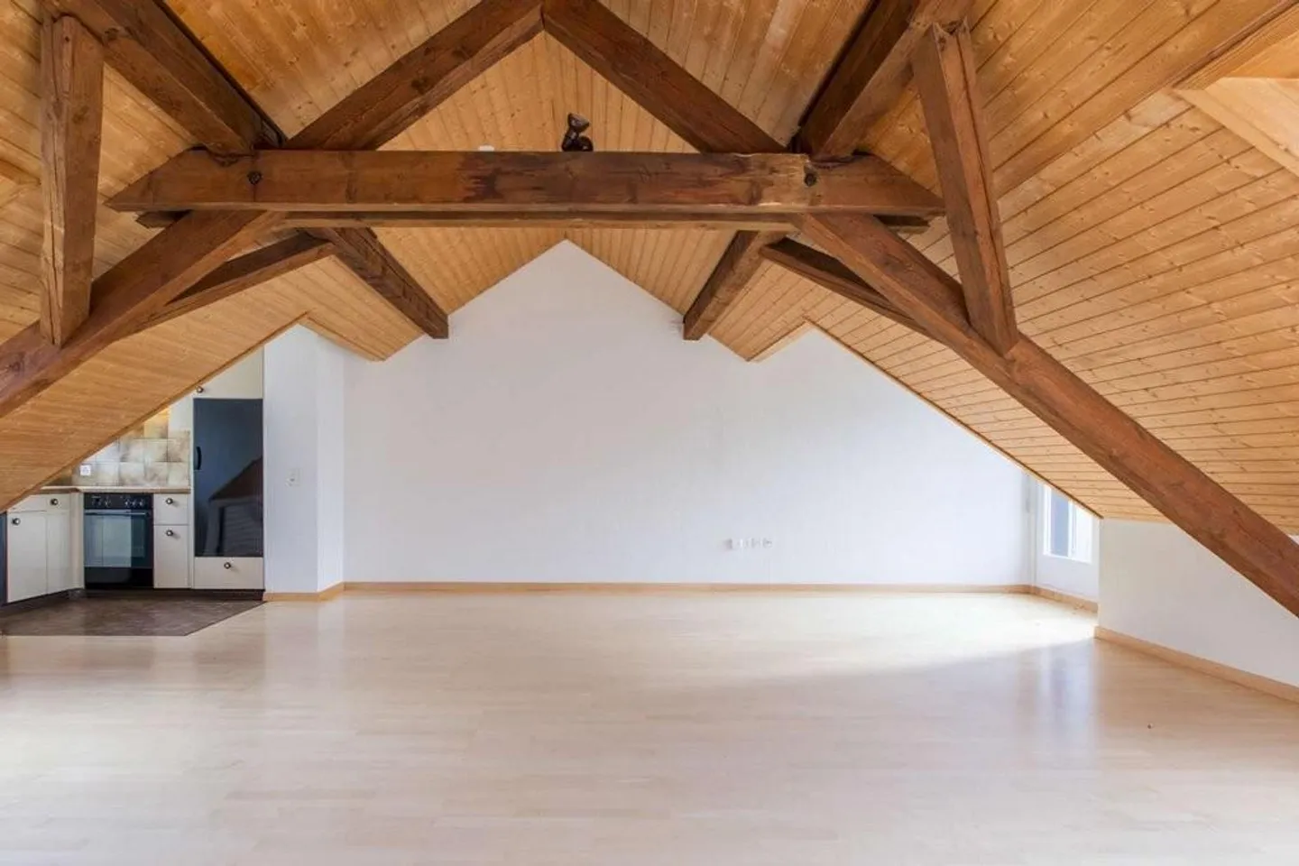 Charming 2.5-room maisonette apartment - limited until 30.09.2027 - Photo 5 of 11