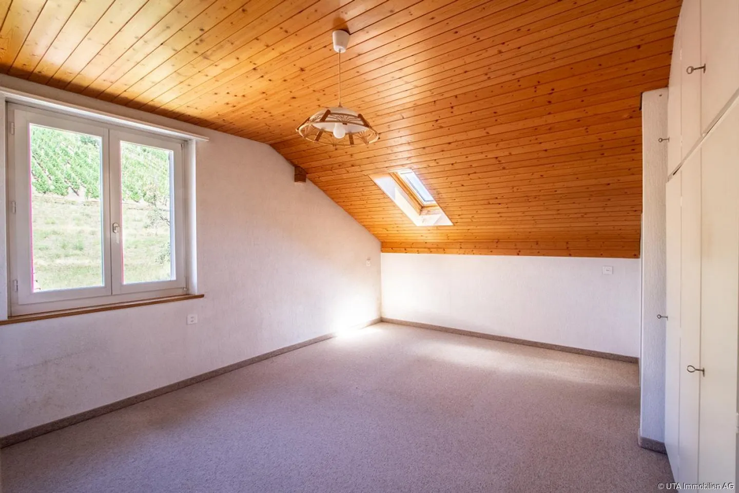 Single-family house with renovation potential, directly adjacent to the Lan - Photo 9 of 19