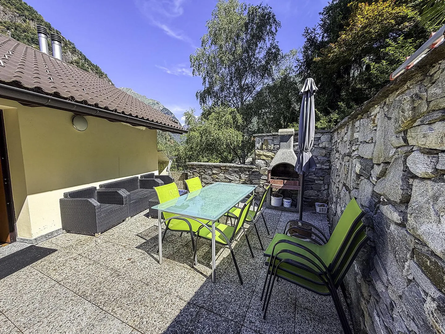 Haus mit 4 Wohnungen - Casa con 4 appartamenti - Vogorno - Foto 26 von 30