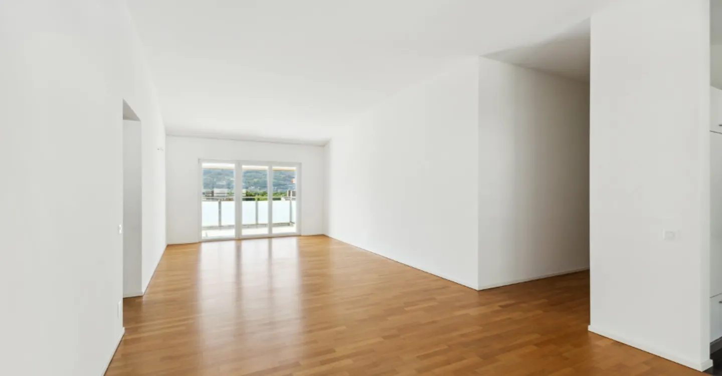 Appartement ensoleillé avec balcons - Photo 3 sur 9