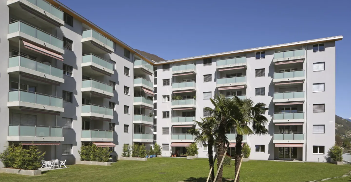 Appartement ensoleillé avec balcons - Photo 2 sur 9