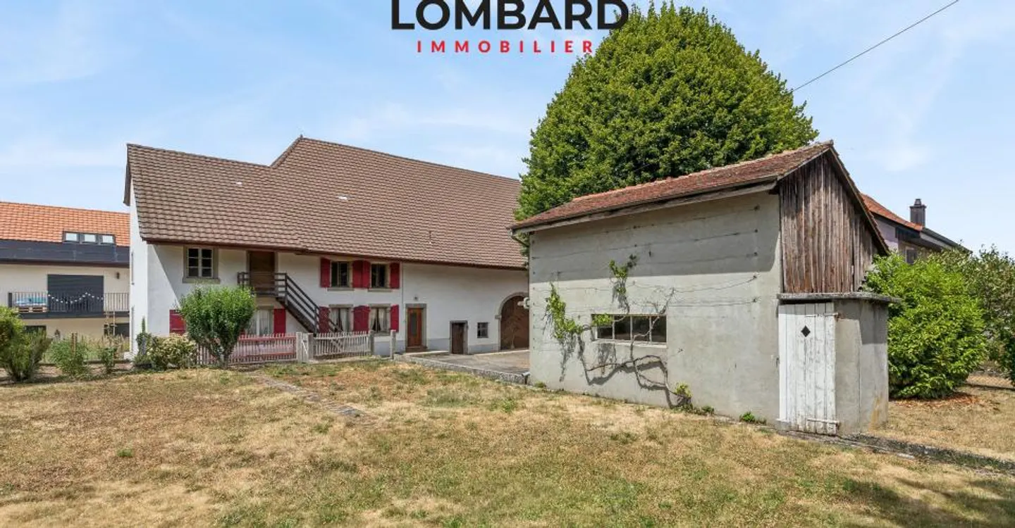 A character property in the heart of Châbles, between heritage and development potential - Photo 4 of 7