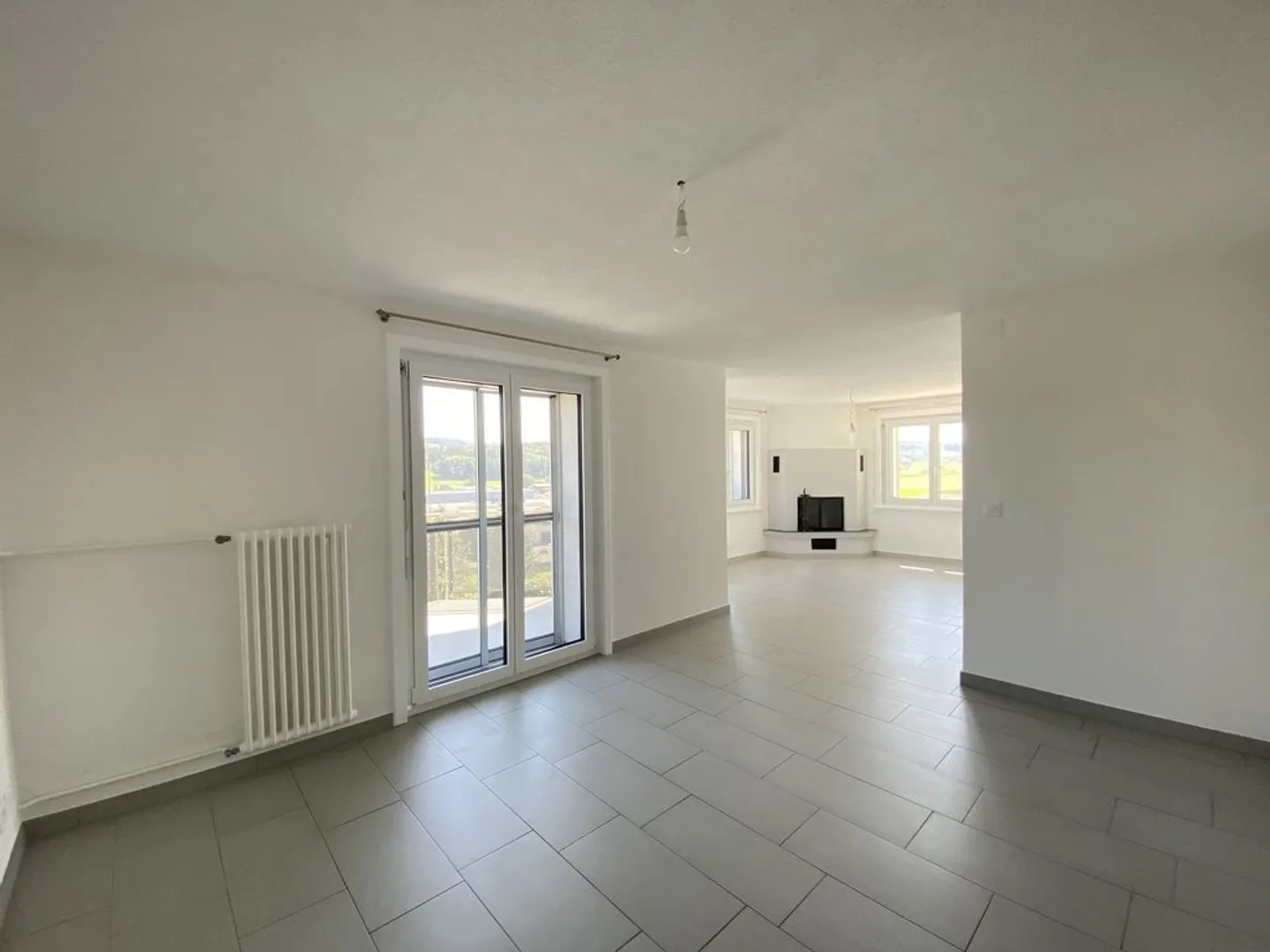4,5-Zimmer-Wohnung im 2. Stock - Foto 4 von 11