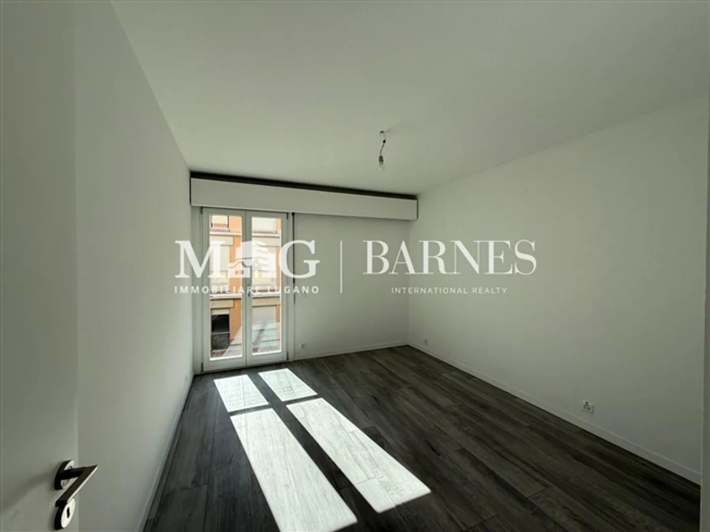 Lugano, Castagnola Directement au bord du lac - 4.5 pièces modernes avec vue sur le lac - Photo 8 sur 9