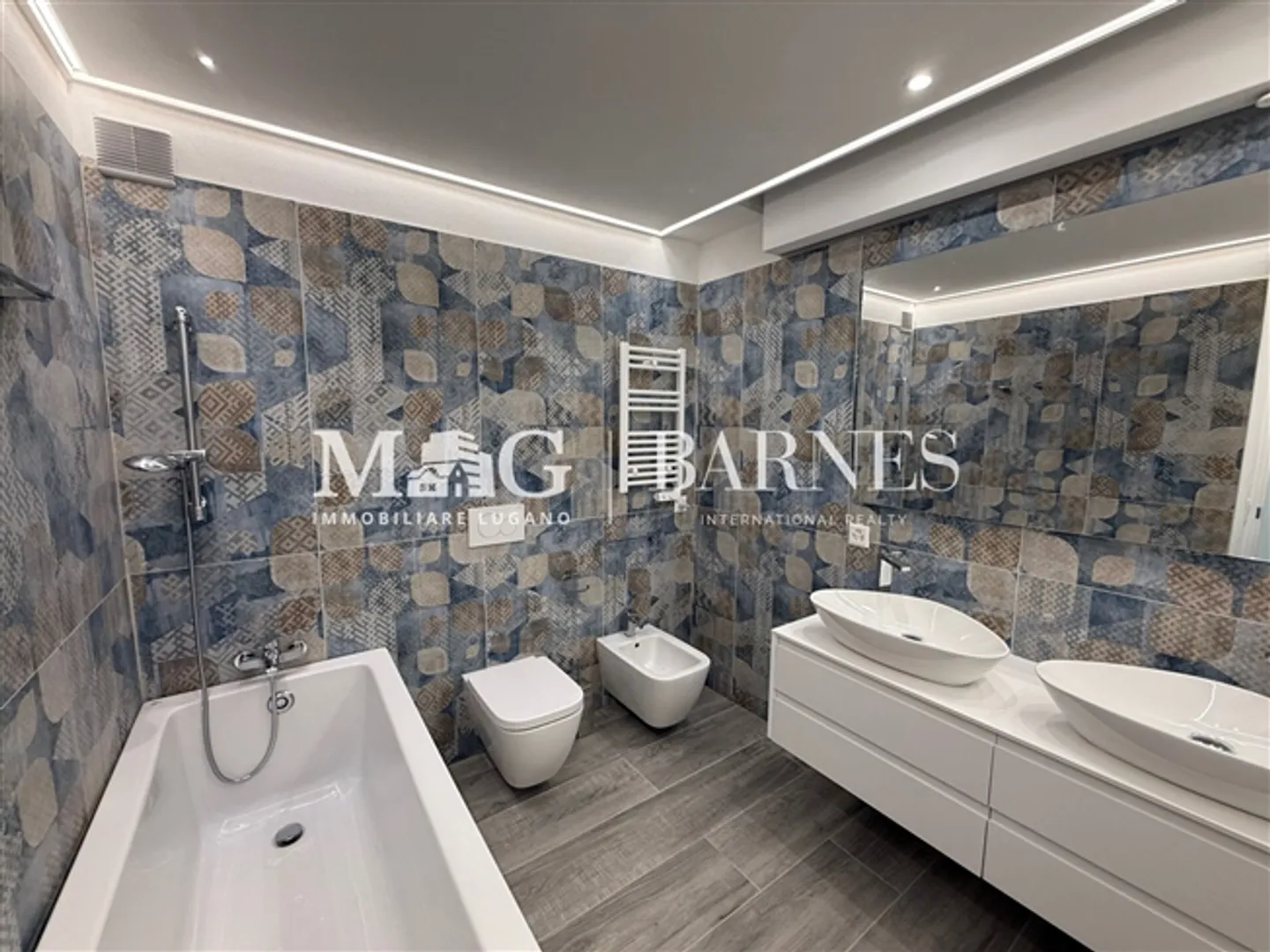 Lugano, Castagnola Directement au bord du lac - 4.5 pièces modernes avec vue sur le lac - Photo 9 sur 9