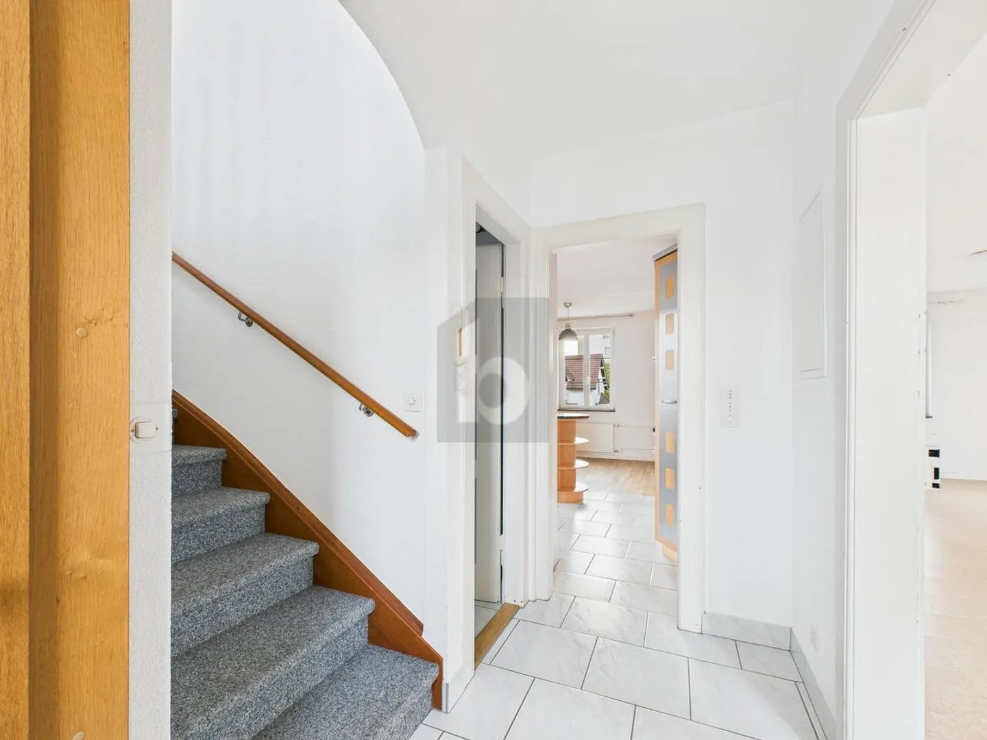 Duplex for rent - Photo 2 of 6