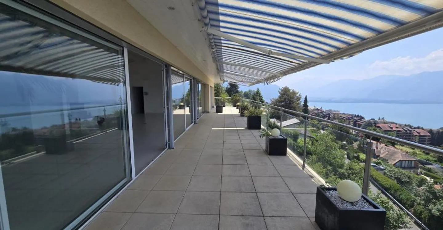 Attique avec terrasse vue lac - Photo 2 sur 8