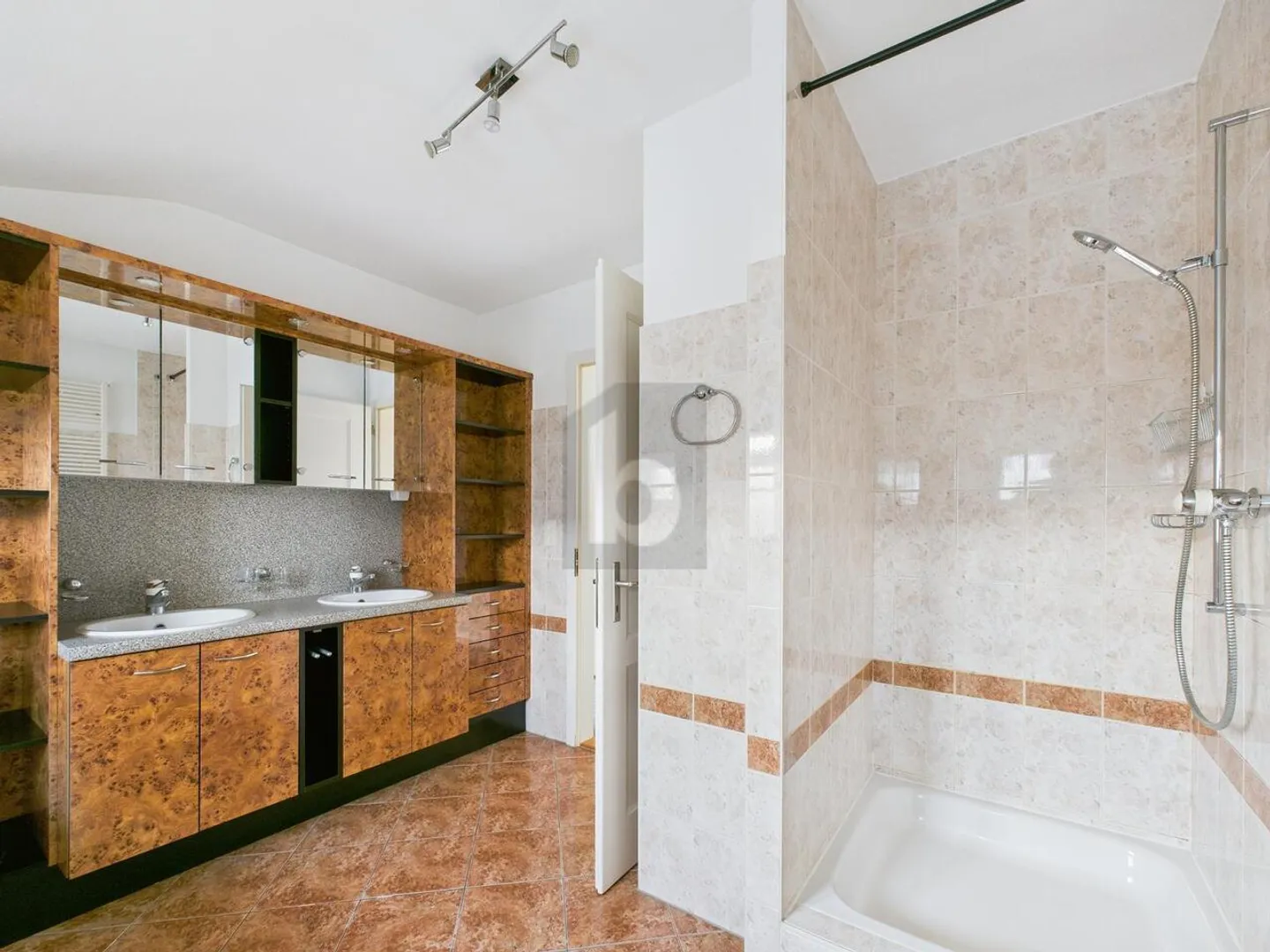 Duplex for rent - Photo 5 of 6